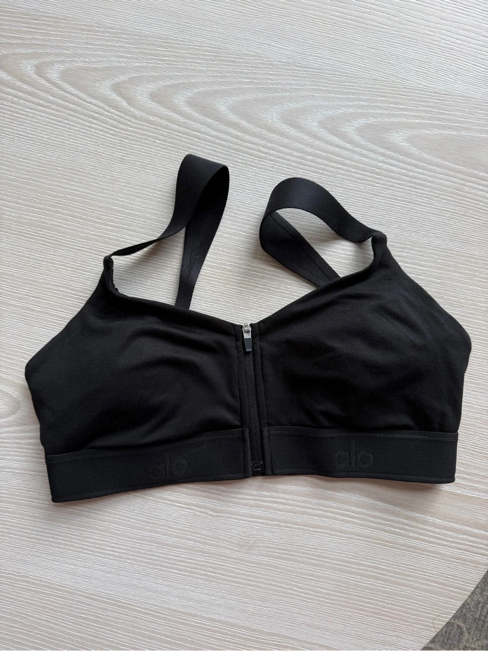NWOT ALO Yoga Black Strappy Sports Bra
